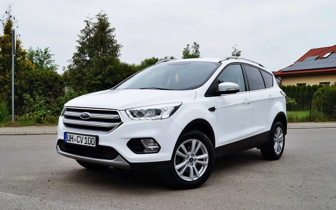 Ford Kuga cena 59999 przebieg: 121300, rok produkcji 2017 z Jedwabne małe 232